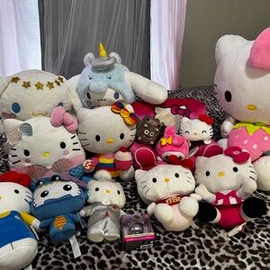 Hello Kitty Rainbow and Friends Plush Set